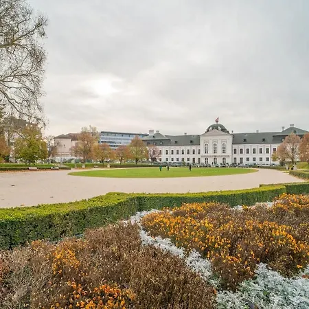 1brw - Secure Parking *