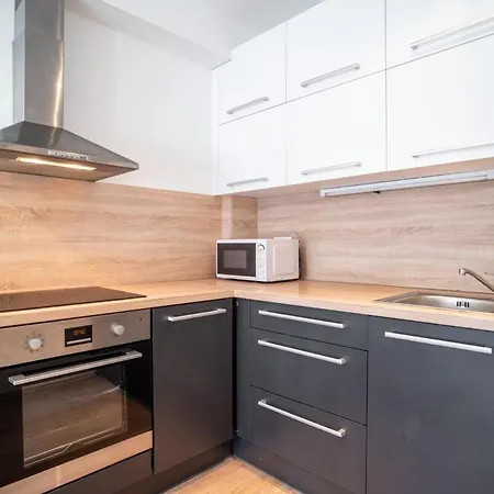 Apartmán 1brw - Secure Parking Bratislava