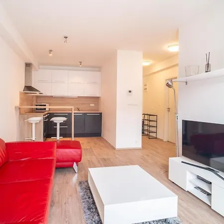 1brw - Secure Parking Μπρατισλάβα